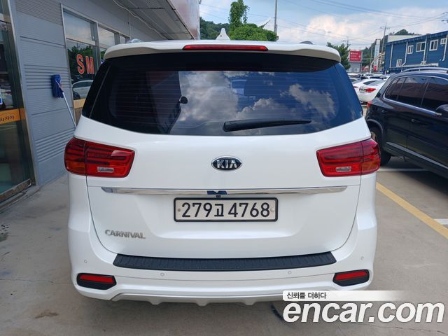 Kia Carnival из Кореи Encar