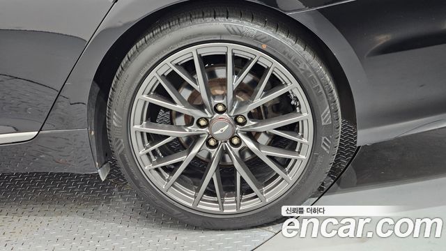 Hyundai Genesis из Кореи Encar