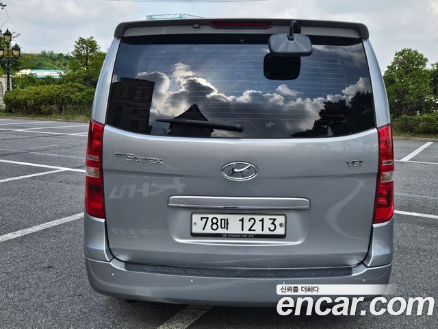 Hyundai Starex 12-Seater Wagon CVX Luxury — пробег 135 325 км — фото 4 из 5