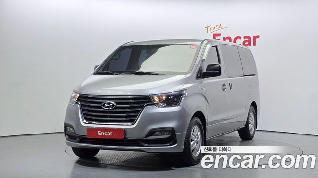 Hyundai Starex Van 5-Seater Smart — пробег 60 482 км — фото 1 из 5