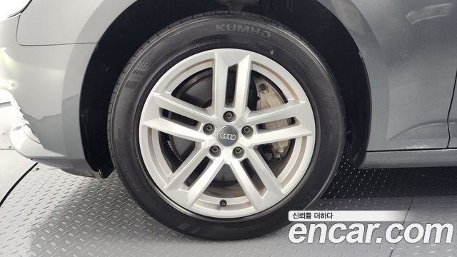 Audi A4 из Кореи Encar