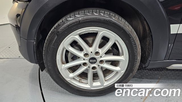Mini Countryman ALL4 1st — пробег 113 592 км