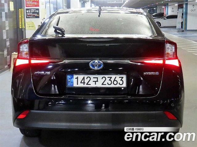 Toyota Prius из Кореи Encar