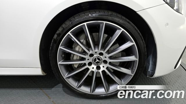 Mercedes-Benz E-Class E350 4MATIC AMG Line — пробег 59 388 км — фото 5 из 5