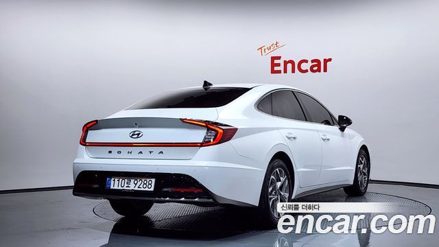 Hyundai Sonata 2.0 Premium Plus — пробег 27 577 км — фото 2 из 5