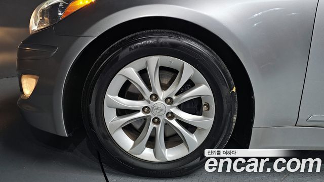 Hyundai Genesis из Кореи Encar