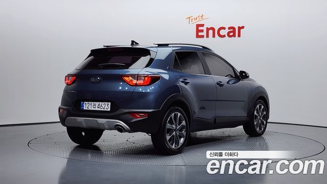 Kia Stonic из Кореи Encar