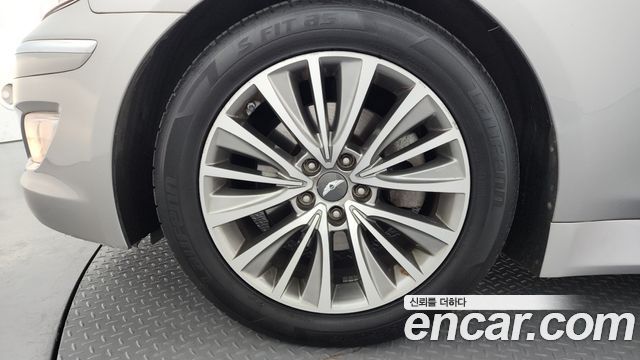 Hyundai Genesis из Кореи Encar