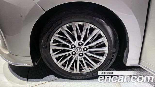 Lexus LM из Кореи Encar