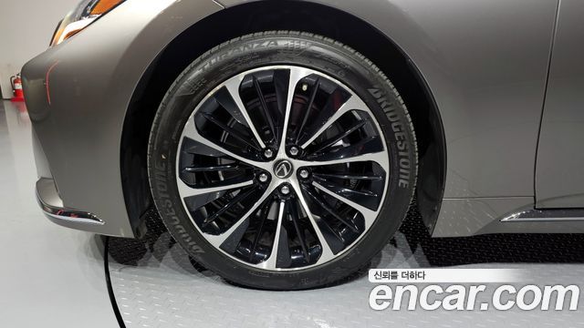 Lexus LS из Кореи Encar