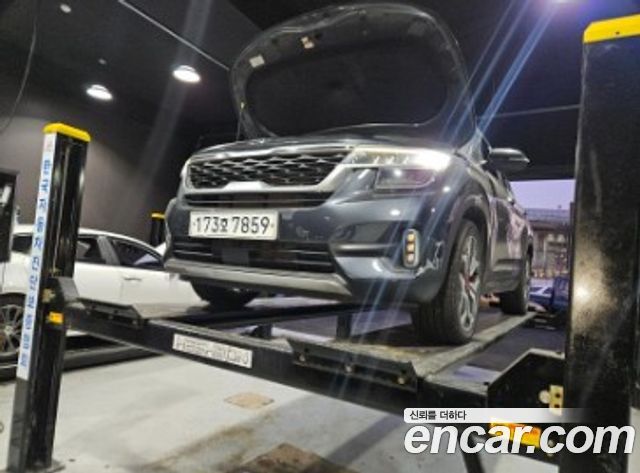 Kia Seltos из Кореи Encar