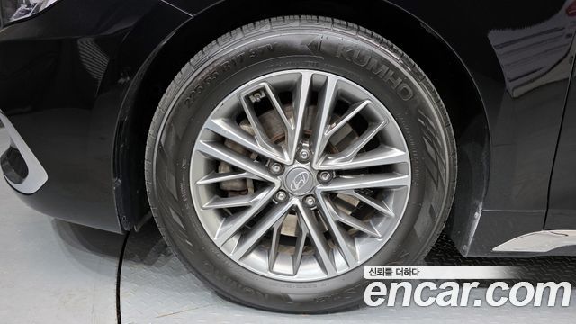 Hyundai Grandeur 2.4 Premium — пробег 108 677 км