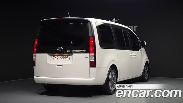 Hyundai Staria 4WD Tourer 11-Seater Modern — пробег 29 882 км