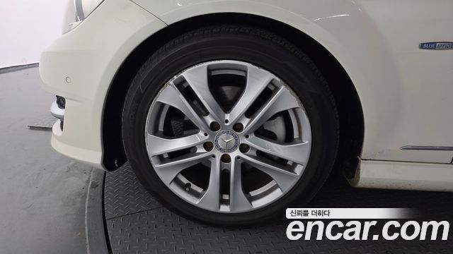 Mercedes-Benz C-Class из Кореи Encar