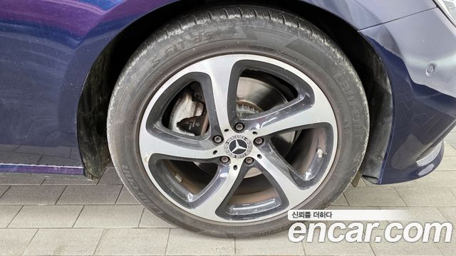 Mercedes-Benz E-Class из Кореи Encar