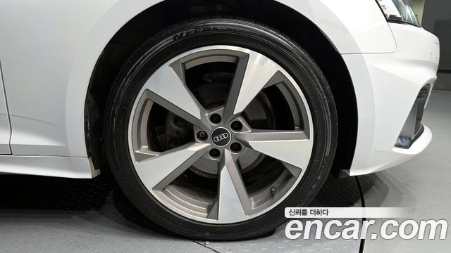 Audi A5 40 TFSI Quattro Sportback — пробег 87 656 км