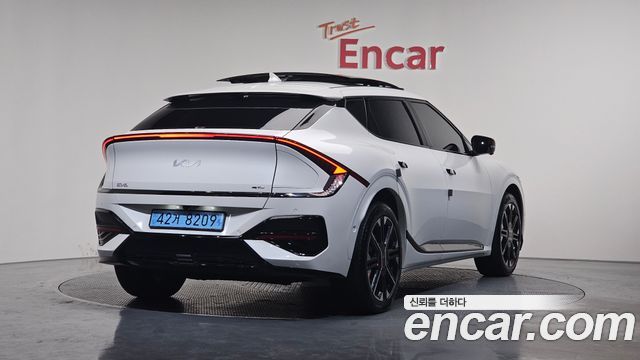 Kia EV6 из Кореи Encar
