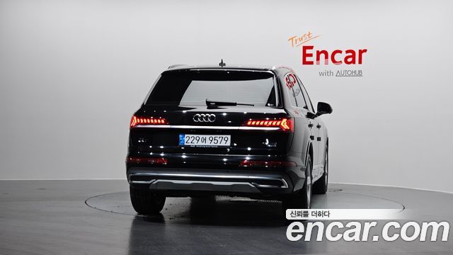 Audi Q7 45 TDI Quattro — пробег 77 281 км