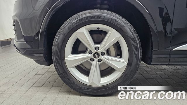 Audi Q7 45 TDI Quattro — пробег 77 281 км