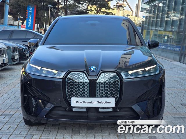 BMW iX из Кореи Encar