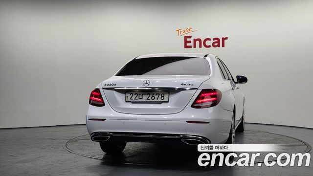 Mercedes-Benz E-Class из Кореи Encar