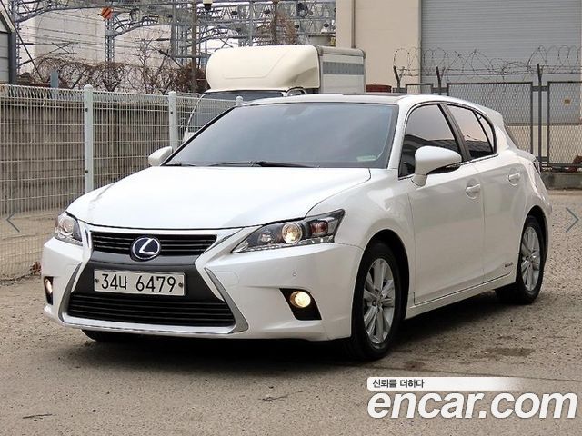 Lexus CT200h из Кореи Encar