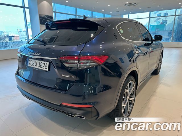 Maserati Levante из Кореи Encar