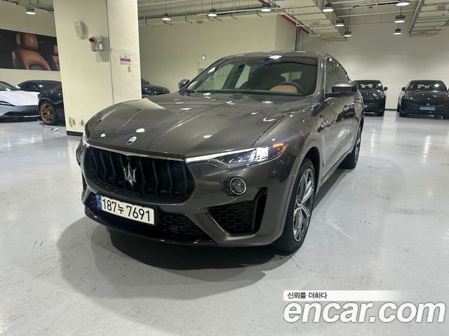 Maserati Levante из Кореи Encar
