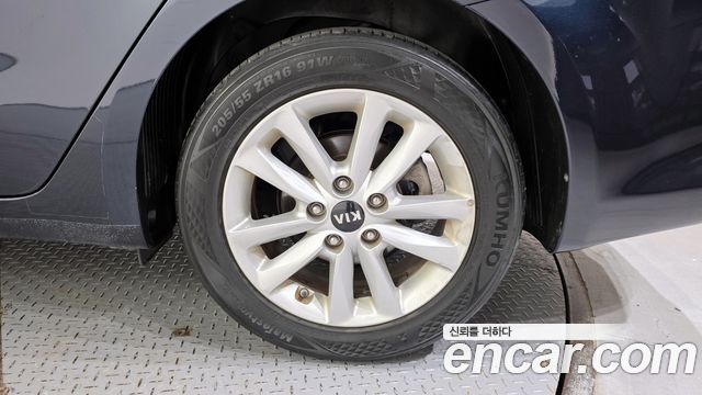 Kia K3 из Кореи Encar