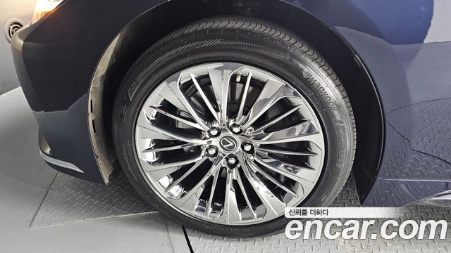 Lexus LS из Кореи Encar