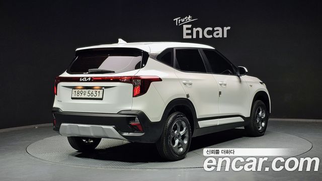 Kia Seltos из Кореи Encar