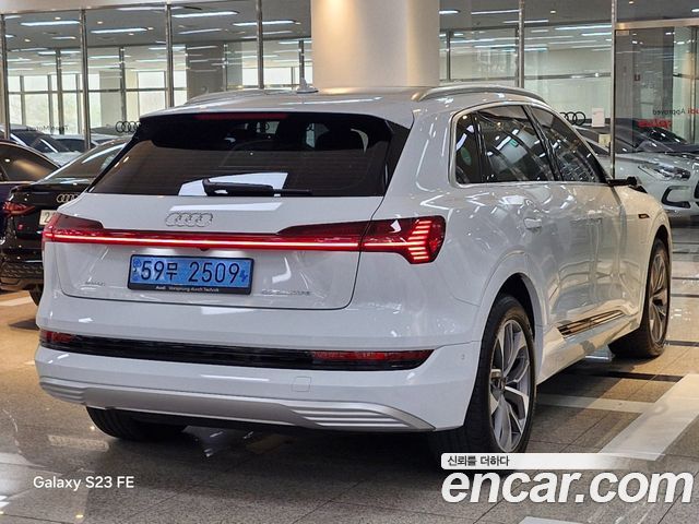 Audi e-tron из Кореи Encar