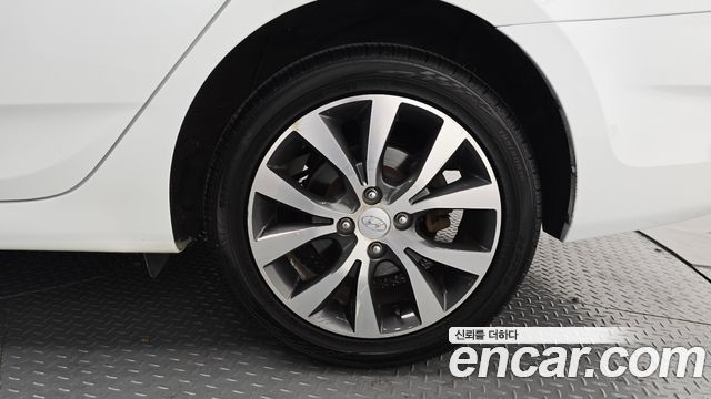 Hyundai Accent из Кореи Encar