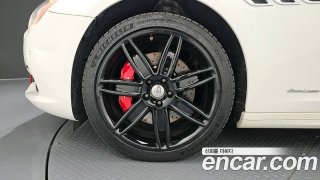 Maserati Quattroporte из Кореи Encar