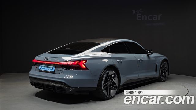 Audi RS e-tron GT из Кореи Encar