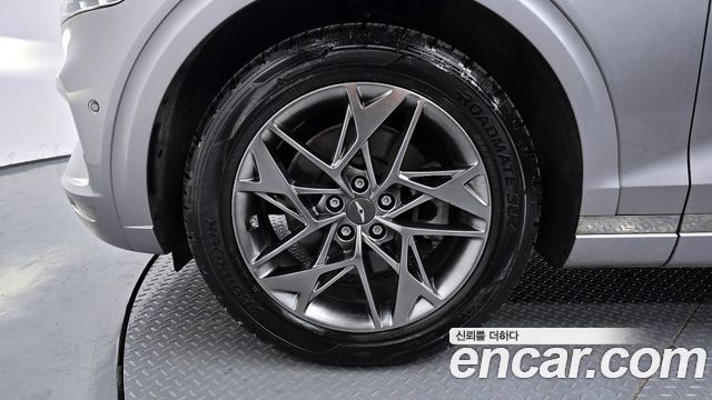 Genesis GV70 из Кореи Encar