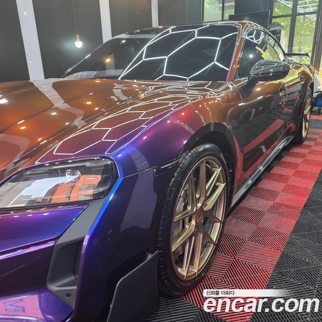 Porsche Taycan из Кореи Encar