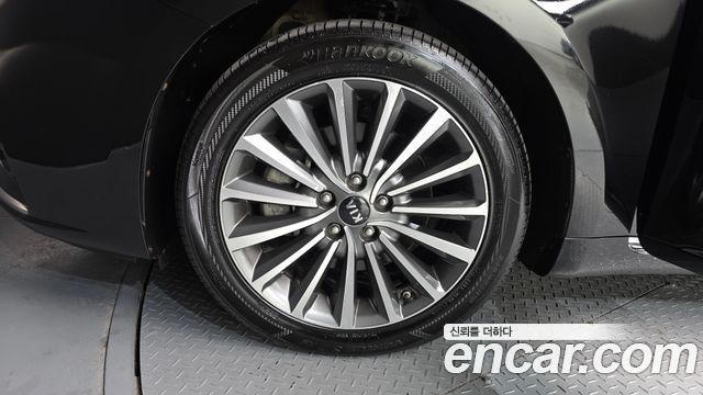 Kia K7 из Кореи Encar