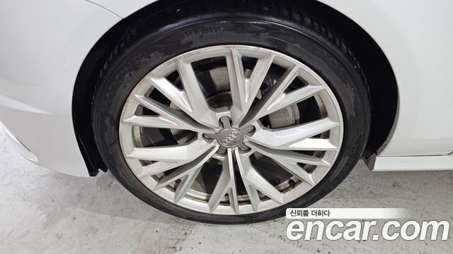 Audi A7 из Кореи Encar