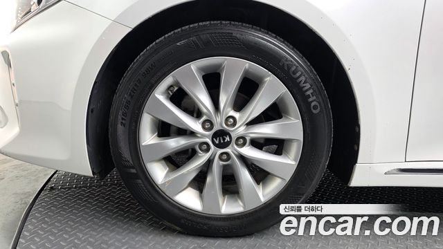 Kia K5 из Кореи Encar