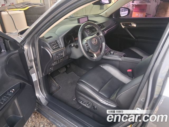 Lexus CT200h 1.8 Supreme ZWA10 — пробег 117102 км