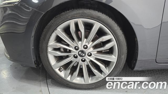 Kia K7 из Кореи Encar