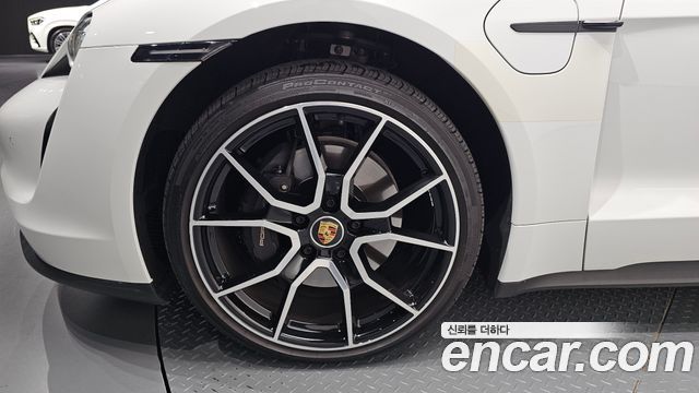 Porsche Taycan из Кореи Encar
