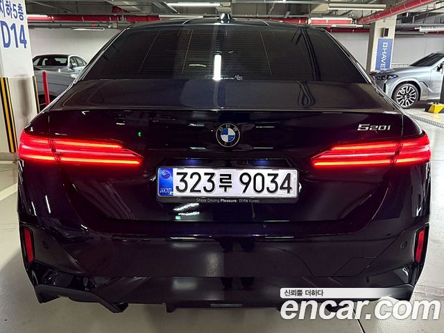 BMW 5-Series 520i M Sport — пробег 290 км — фото 5 из 5