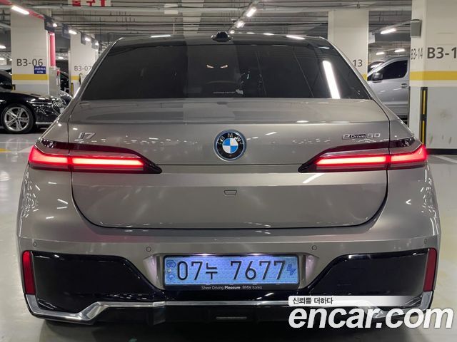 BMW i7 eDrive 50 M Sport — пробег 48 152 км — фото 5 из 5