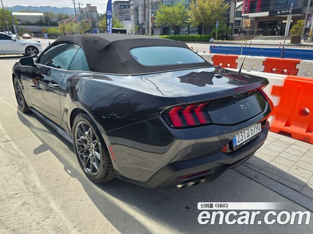 Ford Mustang 5.0 GT Premium Convertible — пробег 33 500 км — фото 5 из 5