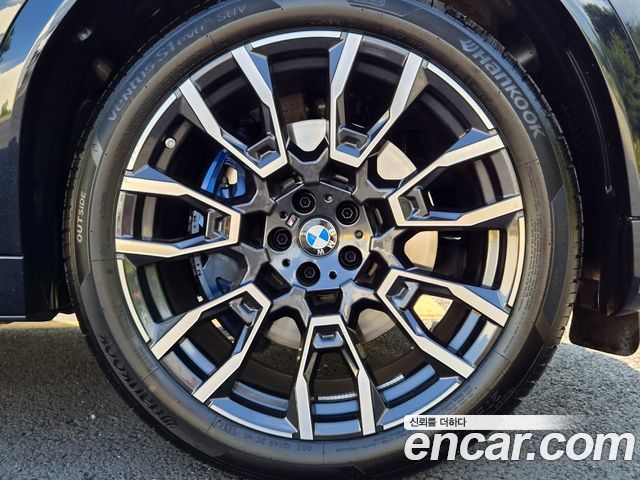 BMW X6 xDrive40i M Sport — пробег 4 200 км — фото 5 из 5