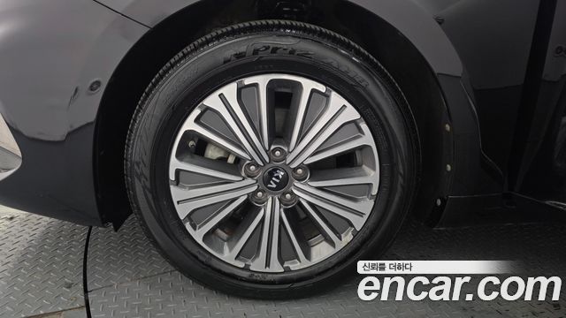 Kia K7 из Кореи Encar