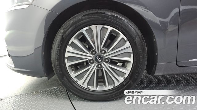 Kia K7 из Кореи Encar