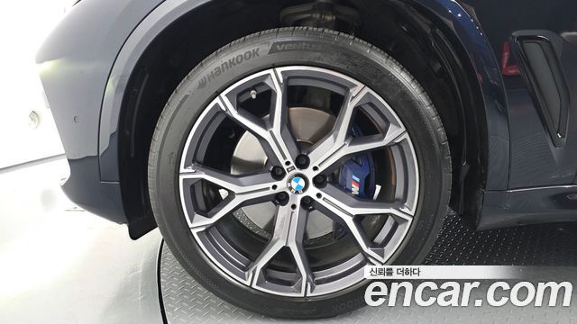 BMW X5 xDrive 30d M Sport — пробег 101 299 км — фото 5 из 5